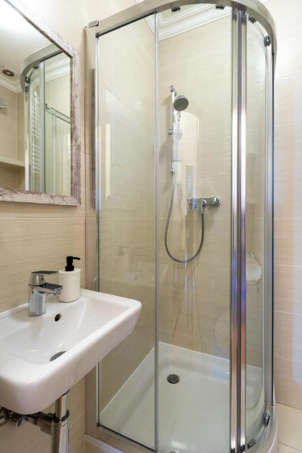 Apartament Luster I Obrazow Варшава Екстер'єр фото